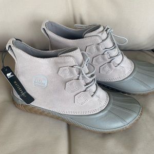 Sorel Out n About rain boots 12